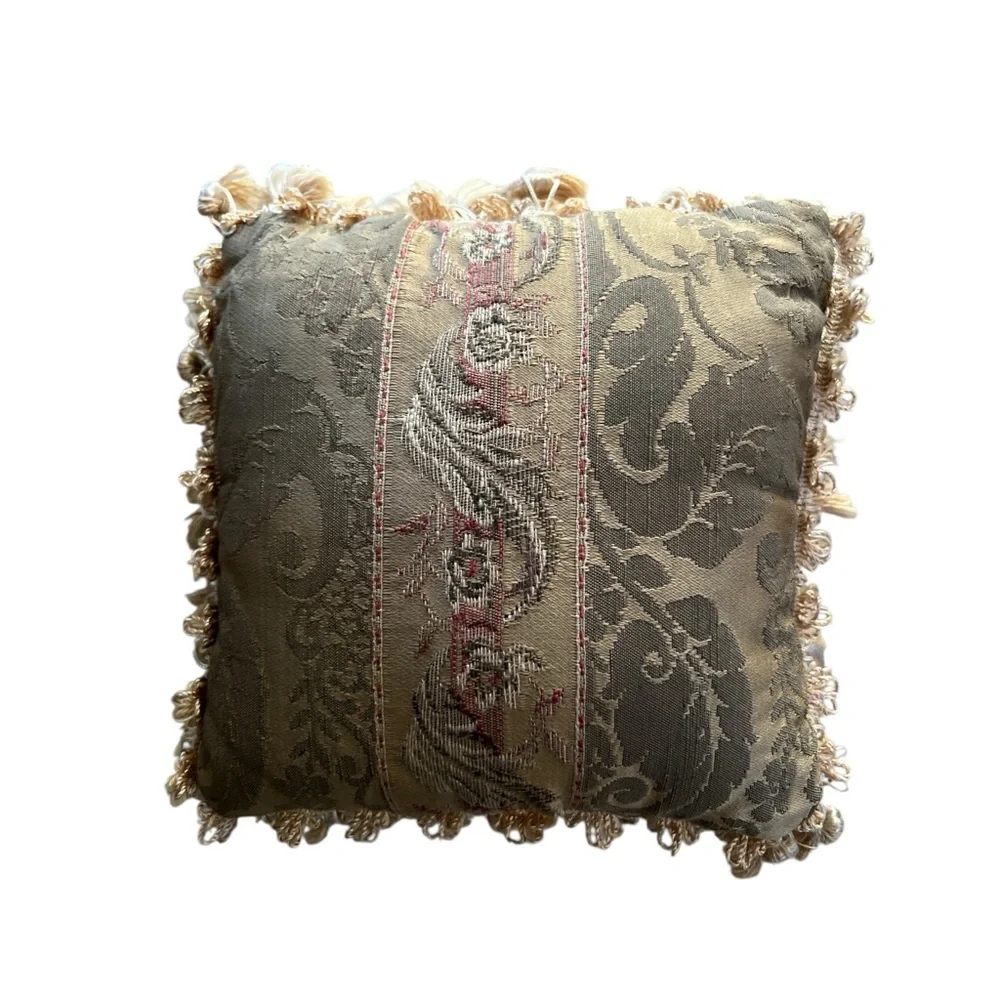 VINTAGE Tasseled mini Pillow Set Beige burgundy rose pink damask w silk tassels - Picture 3 of 9